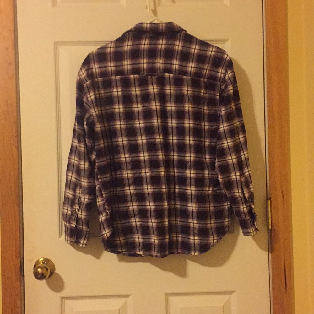 Cute flannel! - Picture 2 of 2